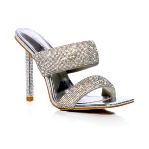 ‼️AZALEA WANG BLING SILVER PUFFED UP‼️ STRAPPED MULES‼️ SIZE 8 SOLD OUT‼️